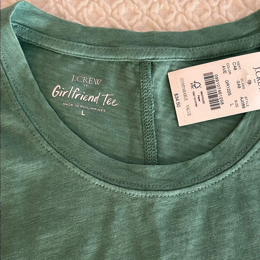 NWT J.Crew Factory Girlfriend Tee in Green, Sz-L - Picture 3 of 5